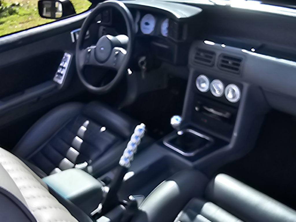 1989 Ford Mustang Image 23