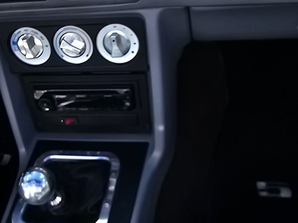 1989 Ford Mustang Image 25