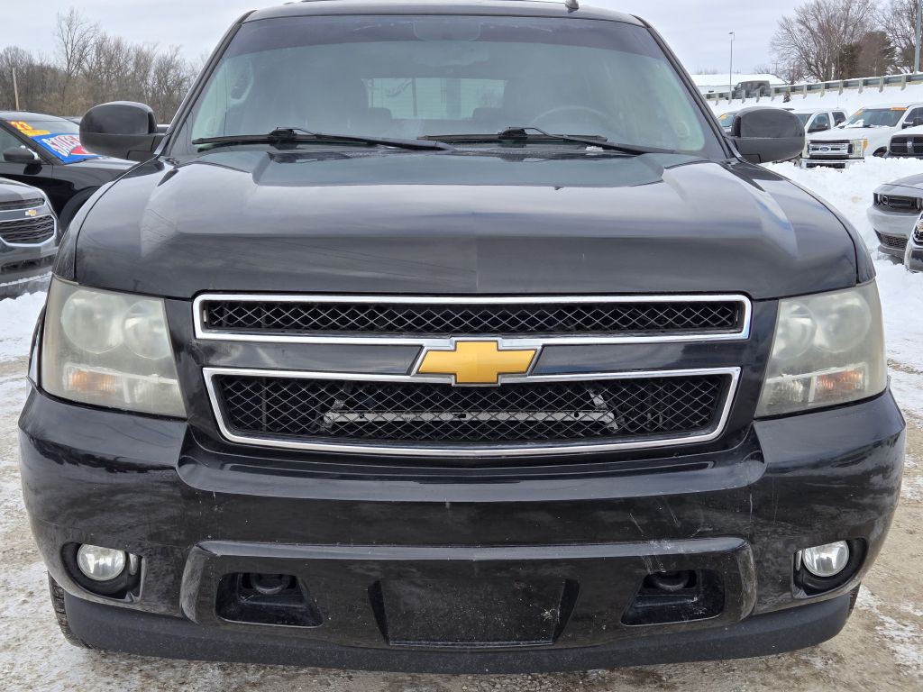 2012 Chevrolet Tahoe Image 2