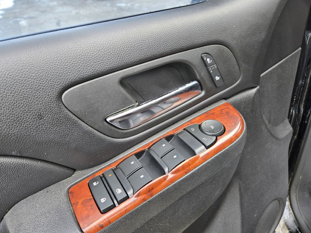 2012 Chevrolet Tahoe Image 12