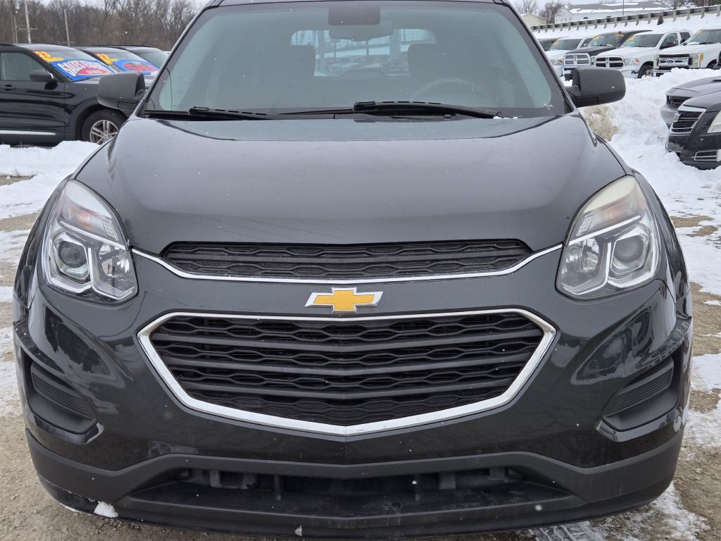 2017 Chevrolet Equinox Image 2