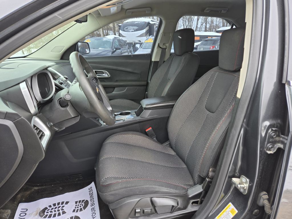 2017 Chevrolet Equinox Image 12