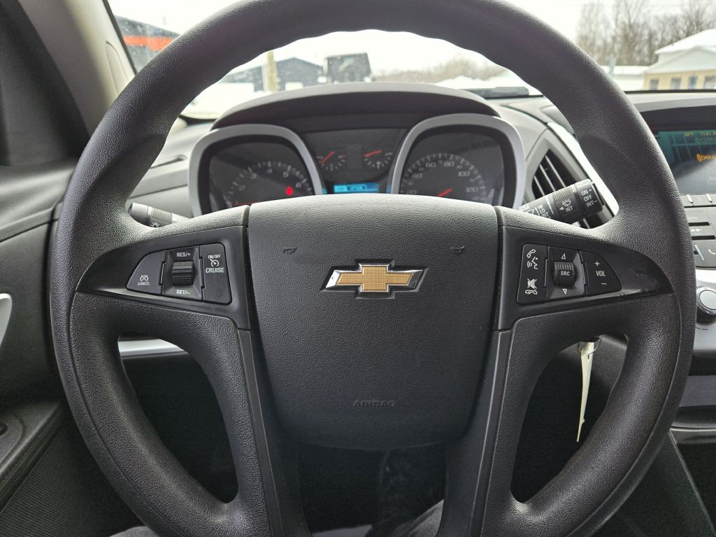 2017 Chevrolet Equinox Image 14