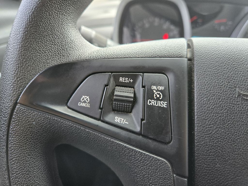 2017 Chevrolet Equinox Image 16