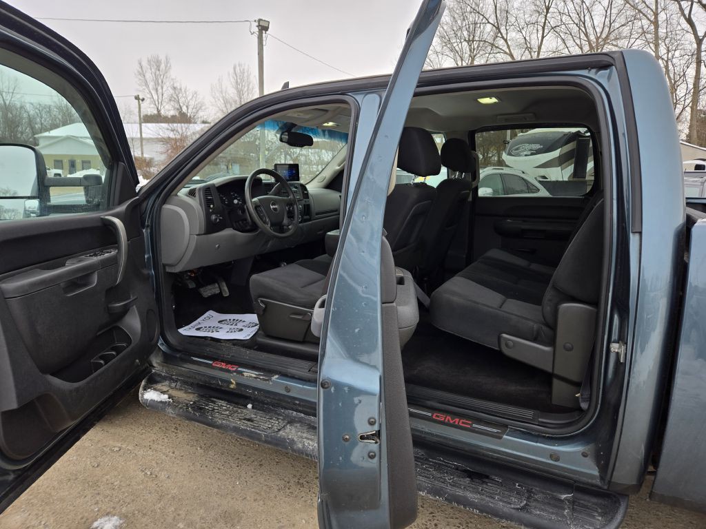 2011 GMC Sierra Image 24