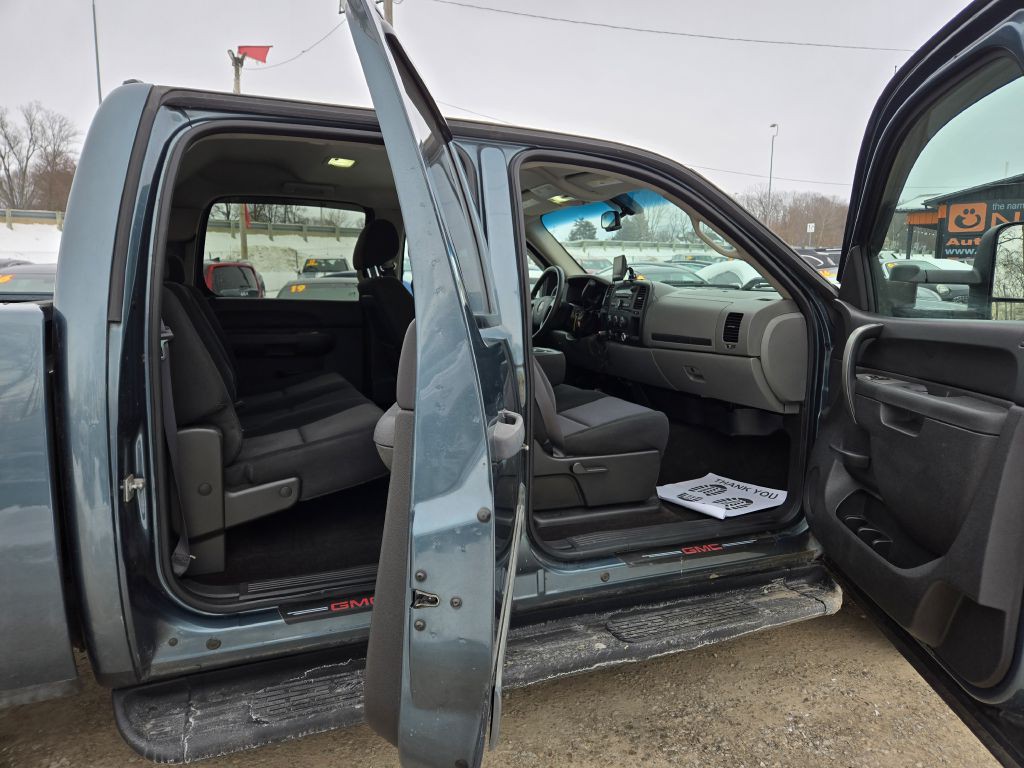 2011 GMC Sierra Image 27