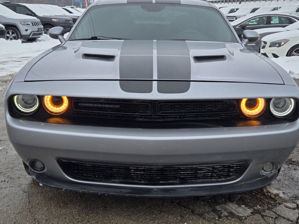 2017 Dodge Challenger Image 2