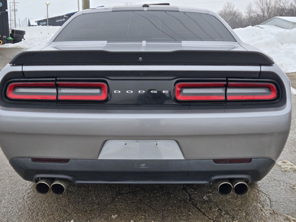 2017 Dodge Challenger Image 6