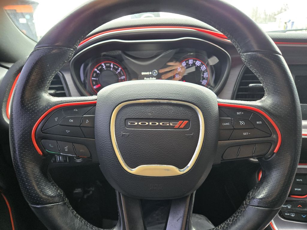 2017 Dodge Challenger Image 10