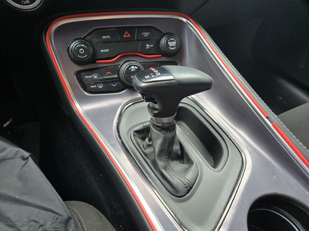 2017 Dodge Challenger Image 14