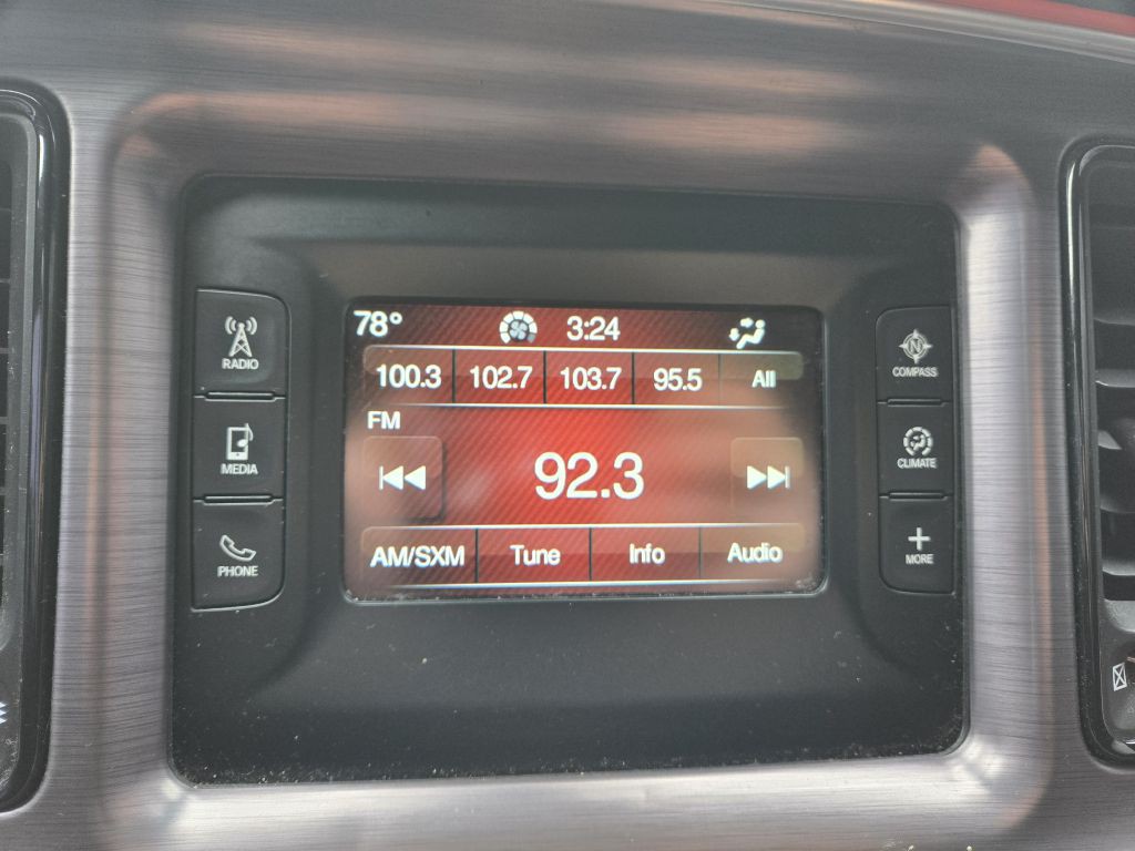 2017 Dodge Challenger Image 16