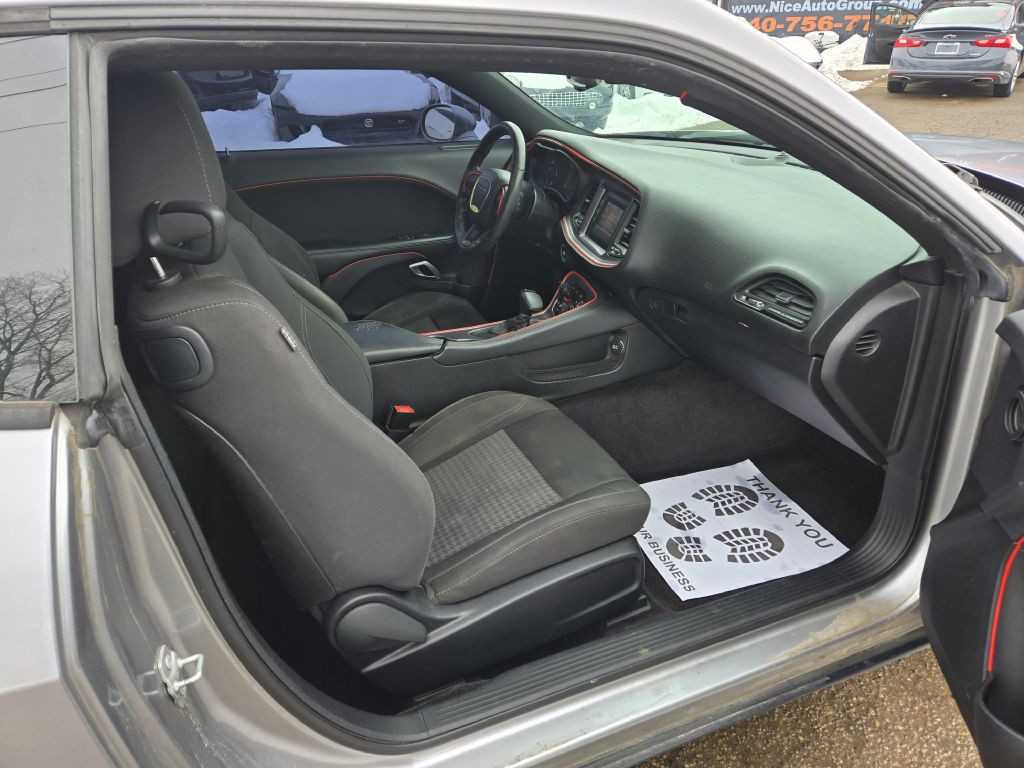 2017 Dodge Challenger Image 21