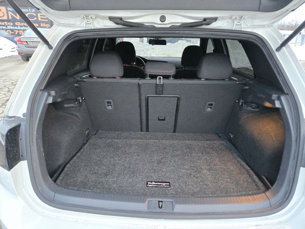 2016 Volkswagen GTI Image 24