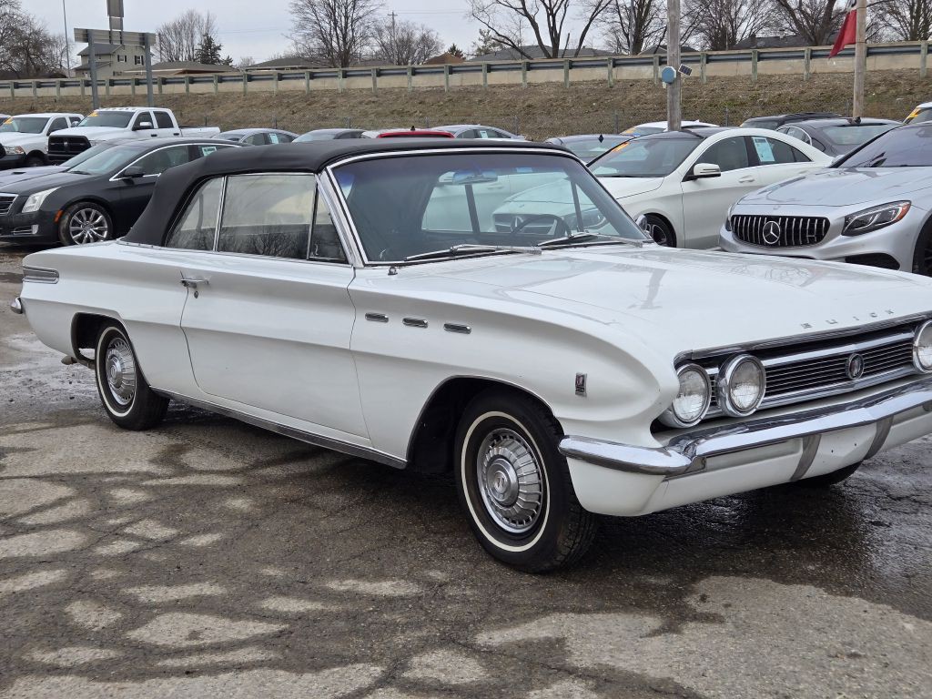1962 Buick Skylark Image 3