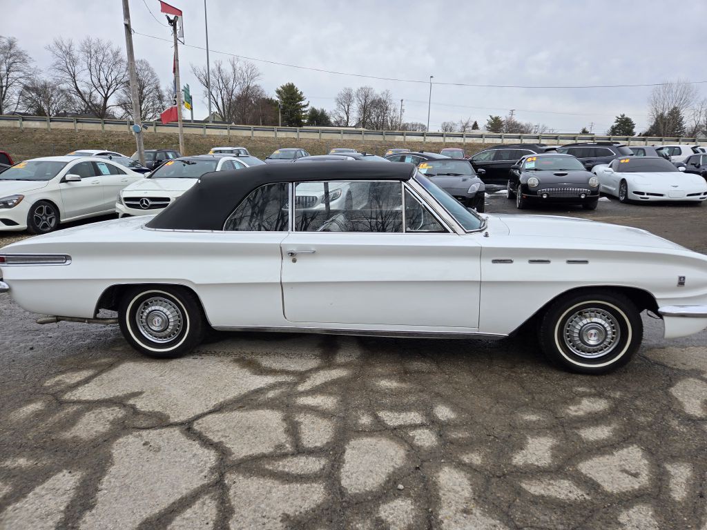 1962 Buick Skylark Image 4