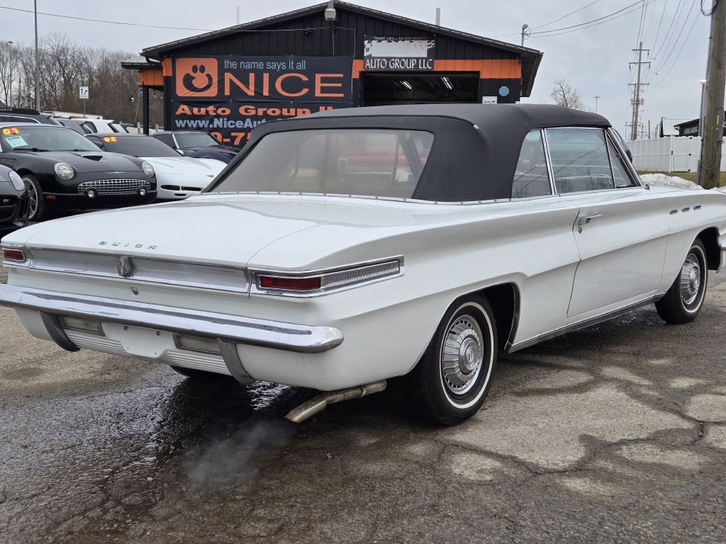 1962 Buick Skylark Image 5