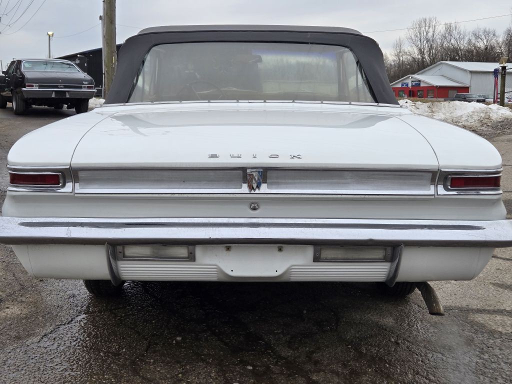 1962 Buick Skylark Image 6