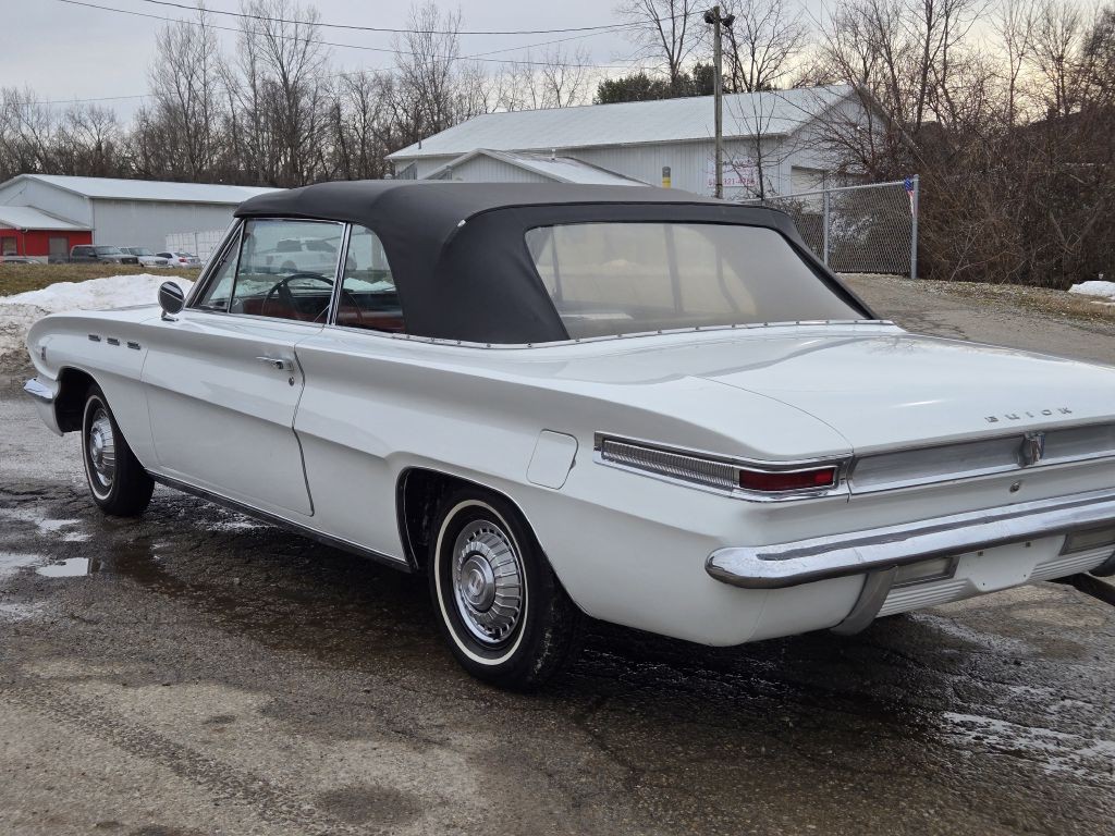 1962 Buick Skylark Image 7