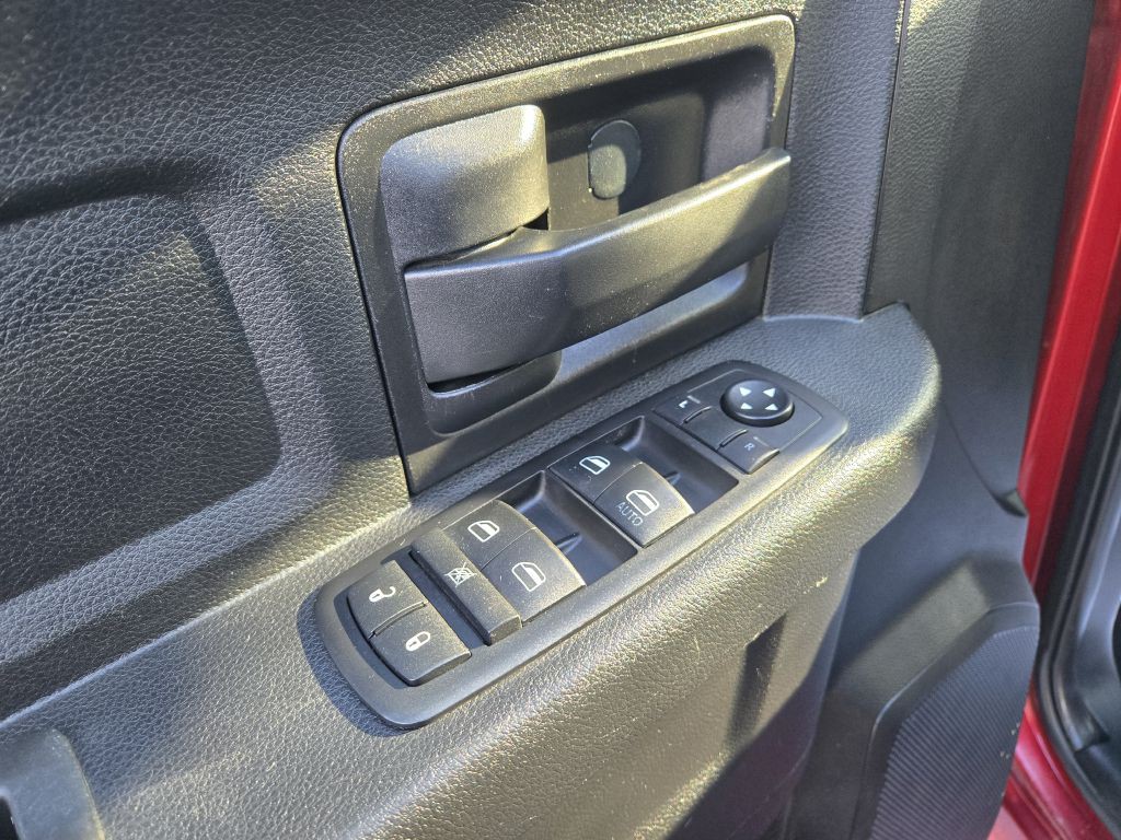 2015 RAM 2500 Image 18