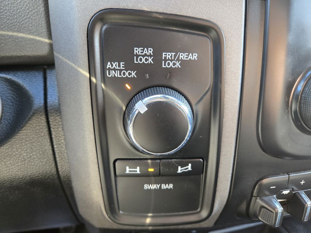 2015 RAM 2500 Image 25