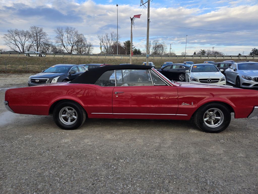 1967 Oldsmobile Cutlass Image 4
