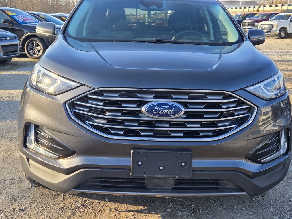 2020 Ford Edge Image 2