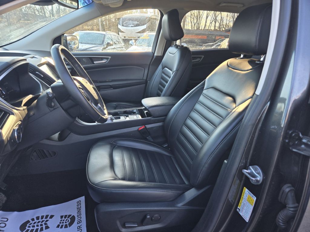 2020 Ford Edge Image 13