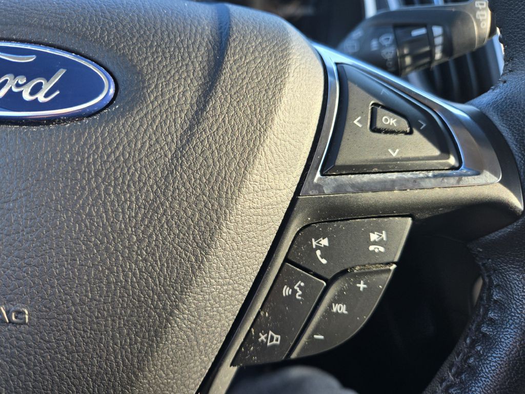 2020 Ford Edge Image 18