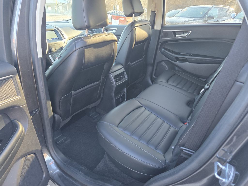 2020 Ford Edge Image 26