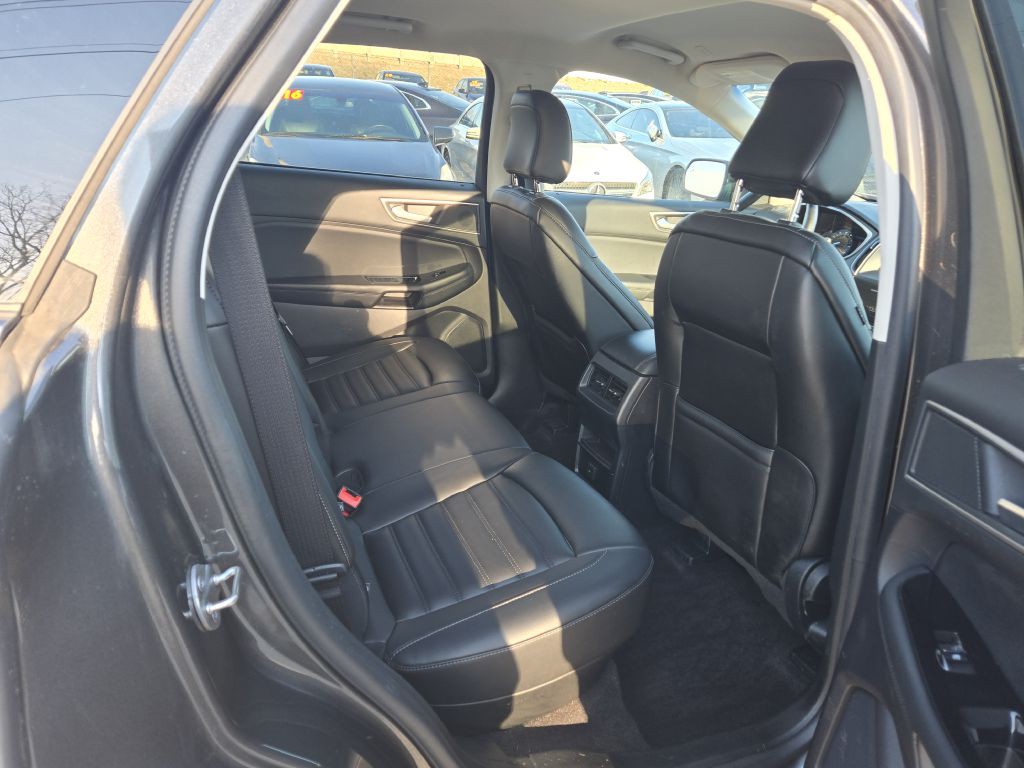 2020 Ford Edge Image 27