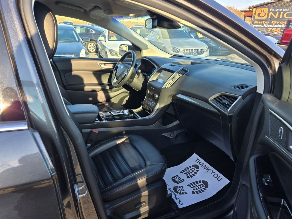 2020 Ford Edge Image 28