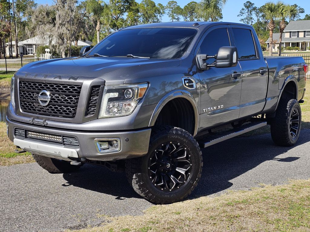 2017 Nissan Titan Image 1