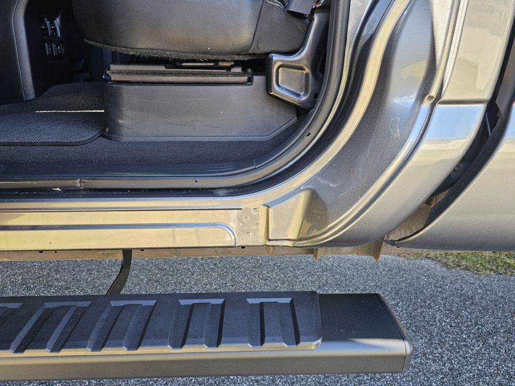 2017 Nissan Titan Image 29