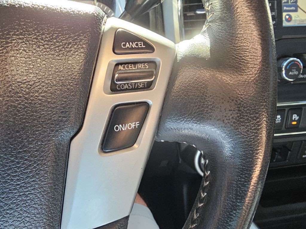 2017 Nissan Titan Image 35