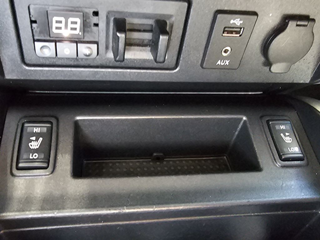 2017 Nissan Titan Image 41