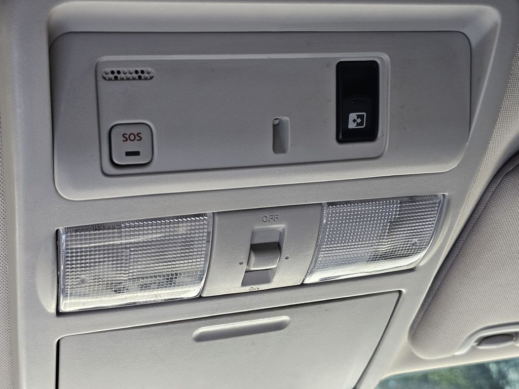 2017 Nissan Titan Image 44