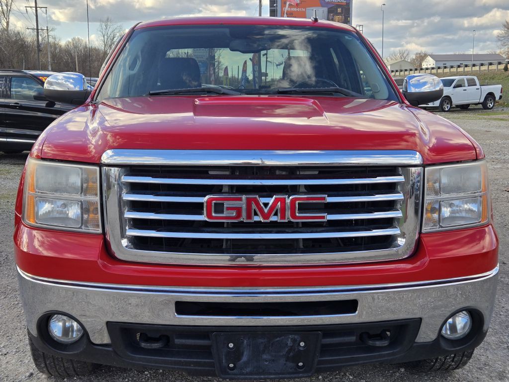 2011 GMC Sierra Image 2