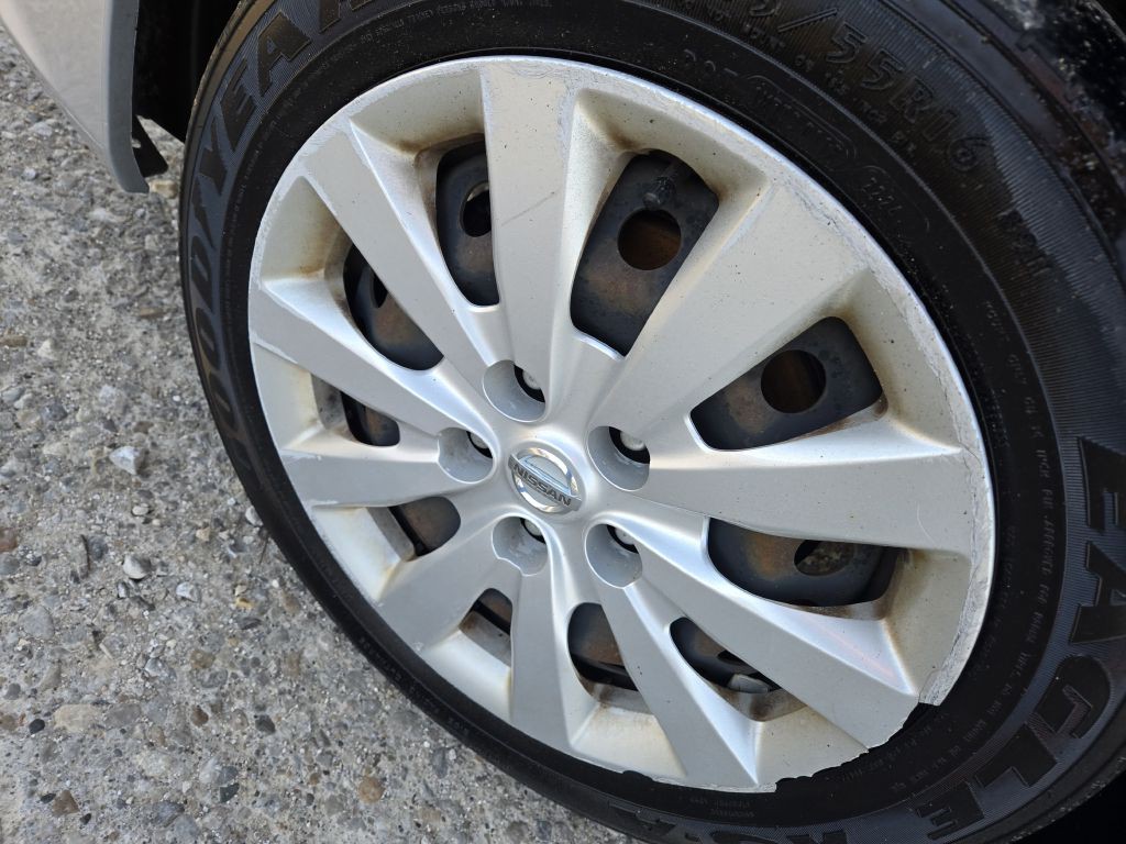 2017 Nissan Sentra Image 10