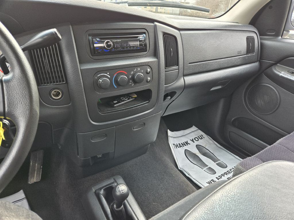 2004 Dodge Ram 1500 Image 16