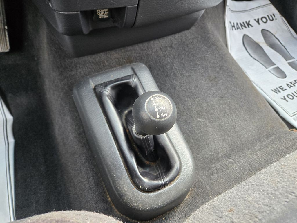 2004 Dodge Ram 1500 Image 20