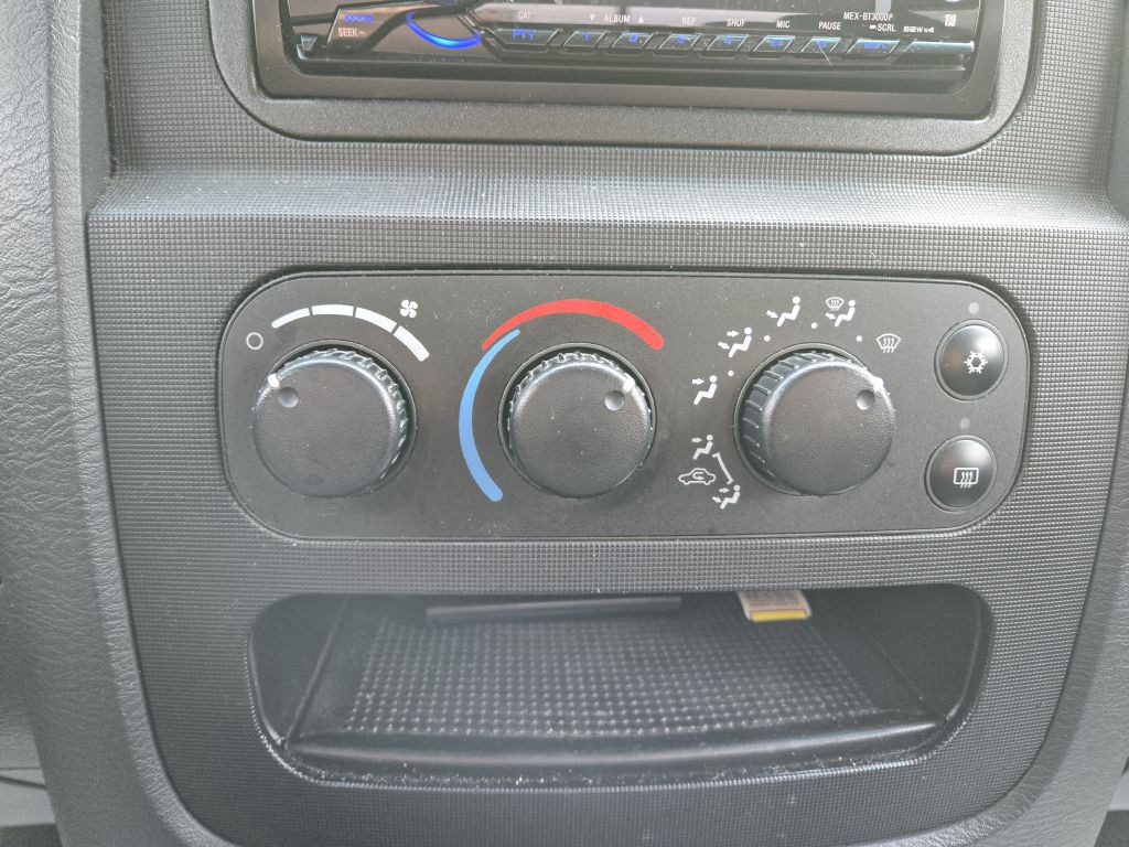 2004 Dodge Ram 1500 Image 22