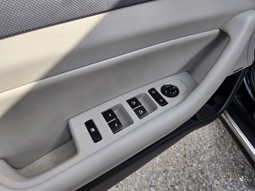 2017 Hyundai Sonata Image 14