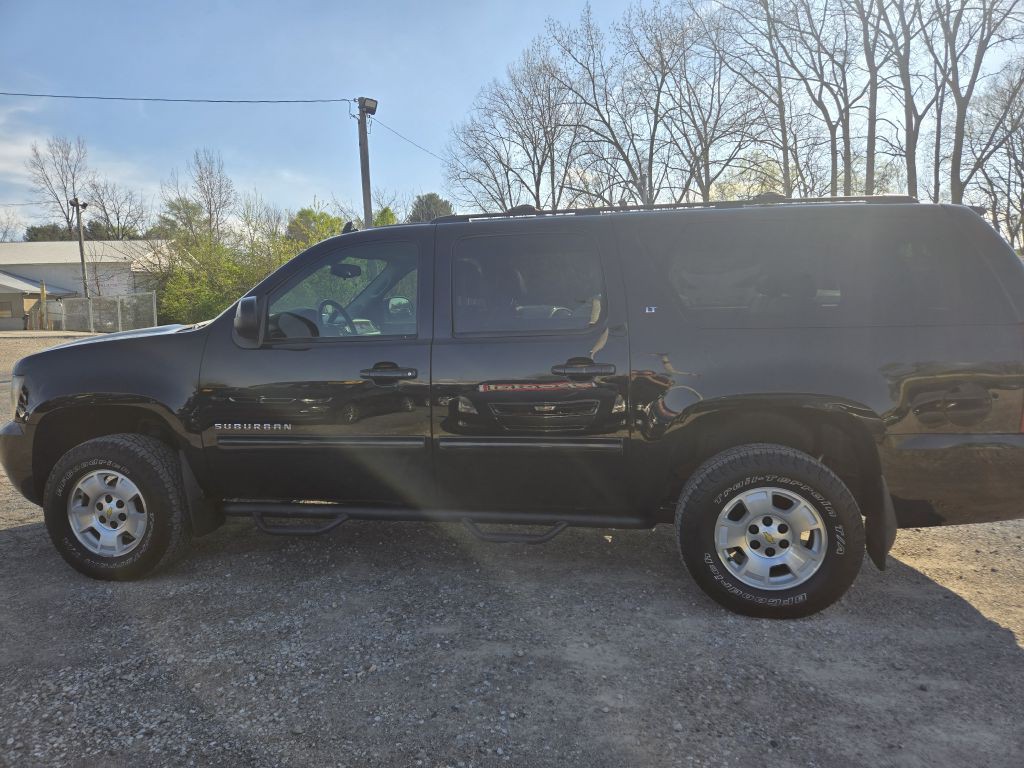 2012 Chevrolet Suburban Image 8
