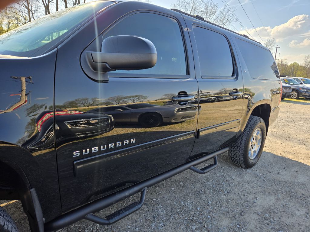 2012 Chevrolet Suburban Image 9
