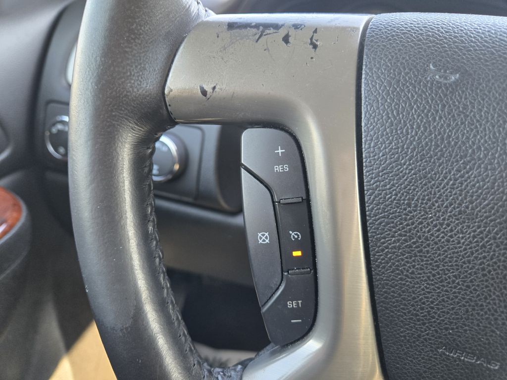 2012 Chevrolet Suburban Image 19