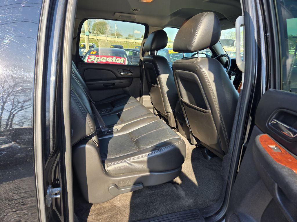 2012 Chevrolet Suburban Image 28