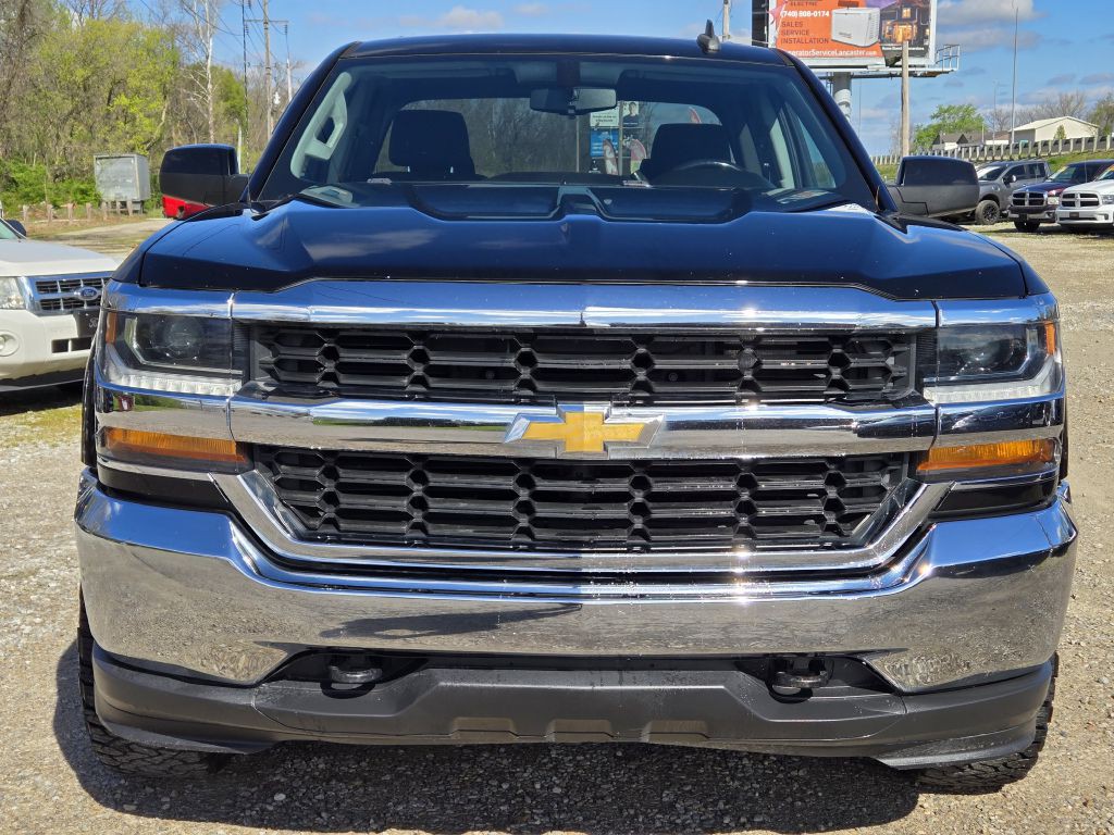 2018 Chevrolet Silverado 1500 Image 2