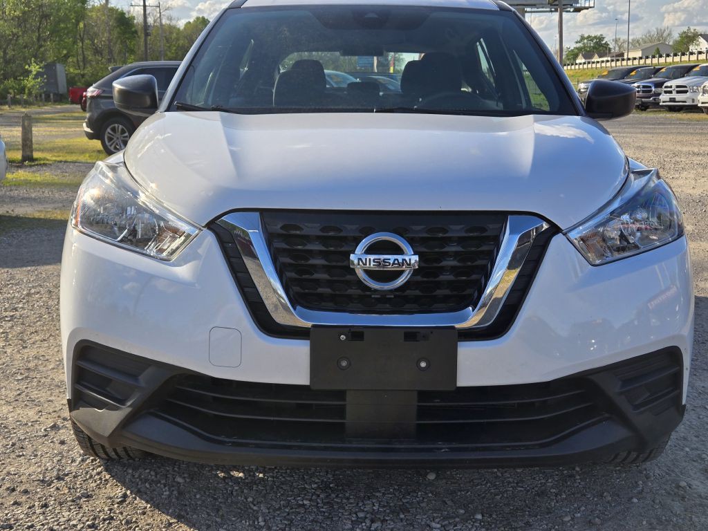 2020 Nissan Kicks Image 2