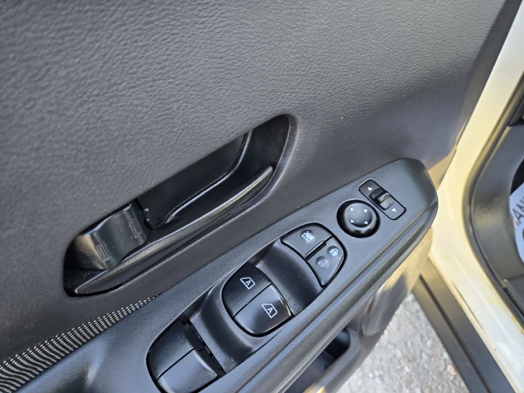 2020 Nissan Kicks Image 13