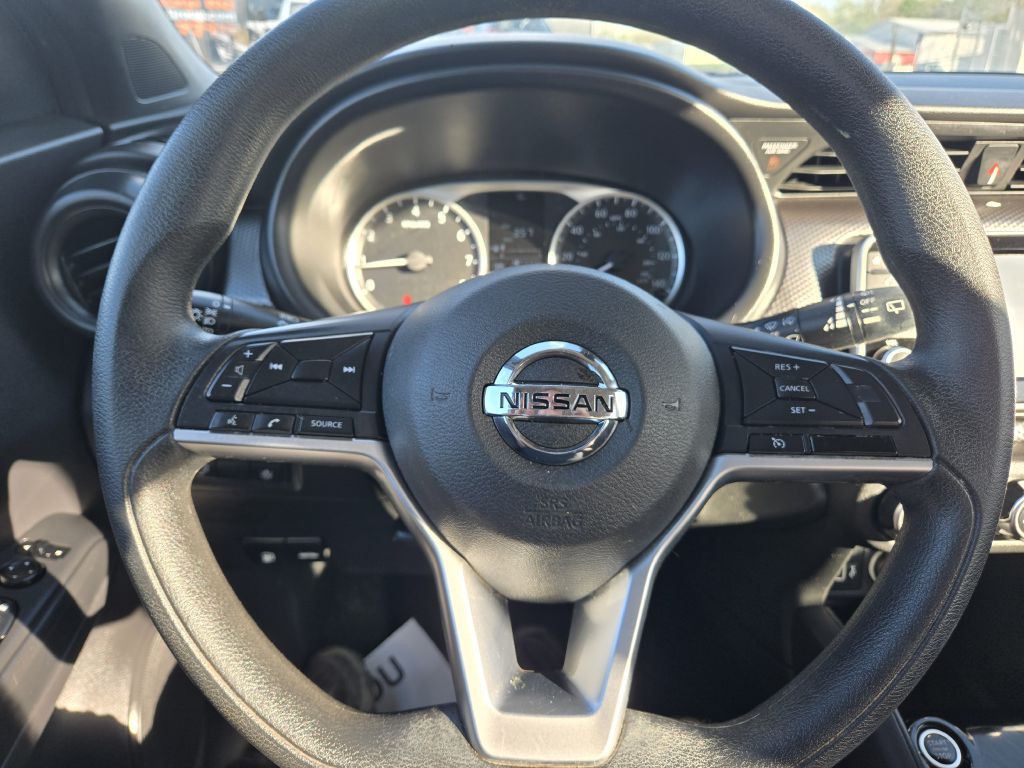 2020 Nissan Kicks Image 14